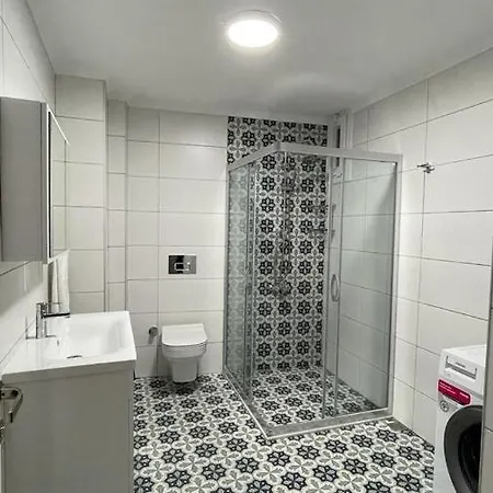 Ln Suites *